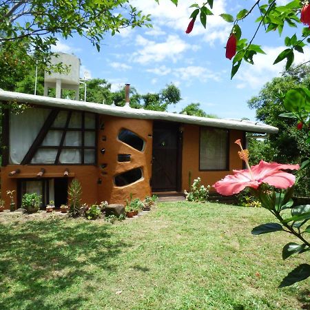 Casa Ombak Villa Praia do Rosa Eksteriør billede