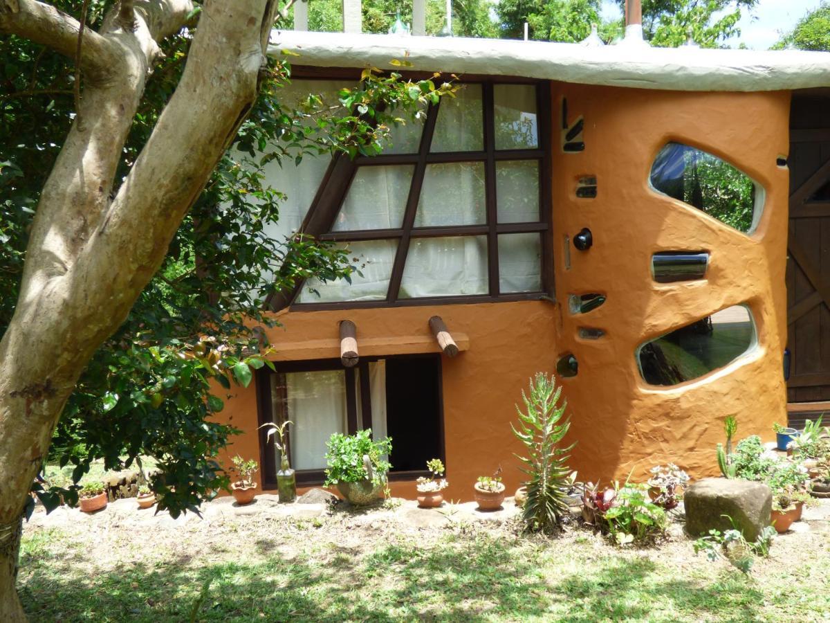 Casa Ombak Villa Praia do Rosa Eksteriør billede