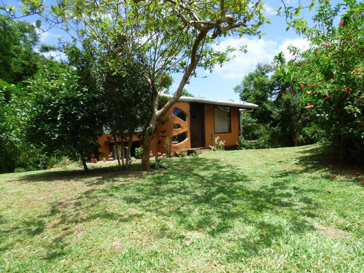 Casa Ombak Villa Praia do Rosa Eksteriør billede
