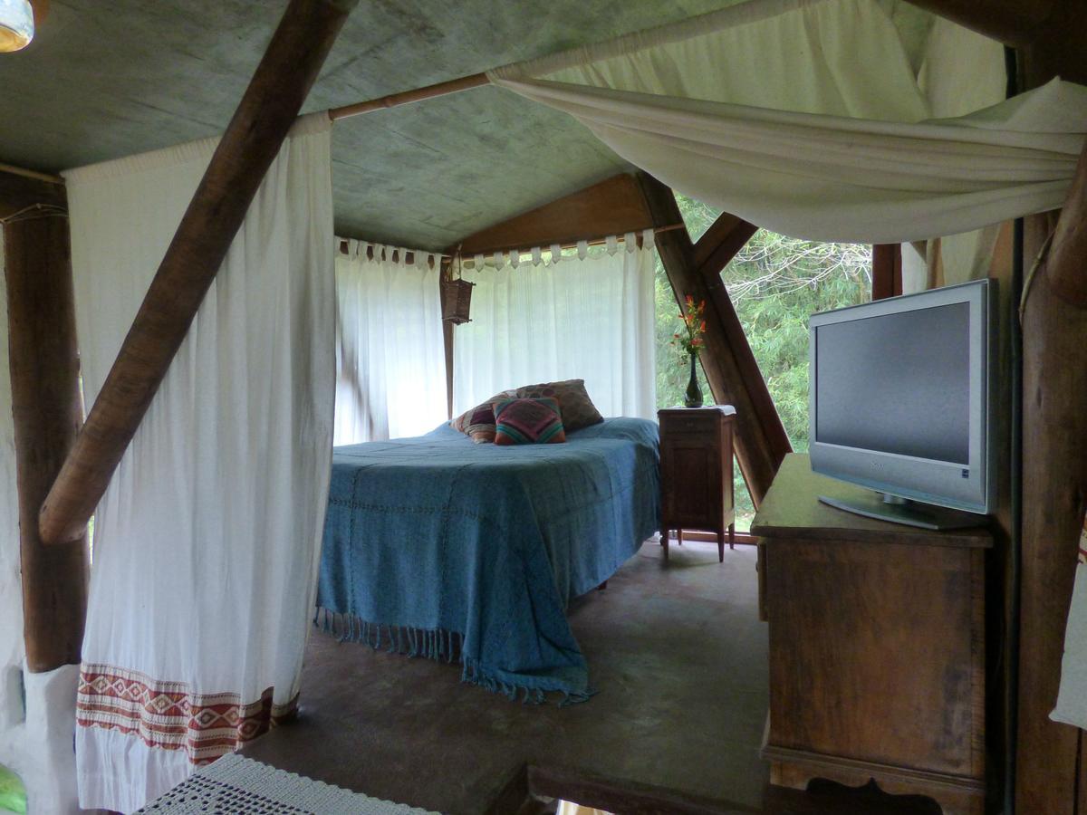 Casa Ombak Villa Praia do Rosa Eksteriør billede
